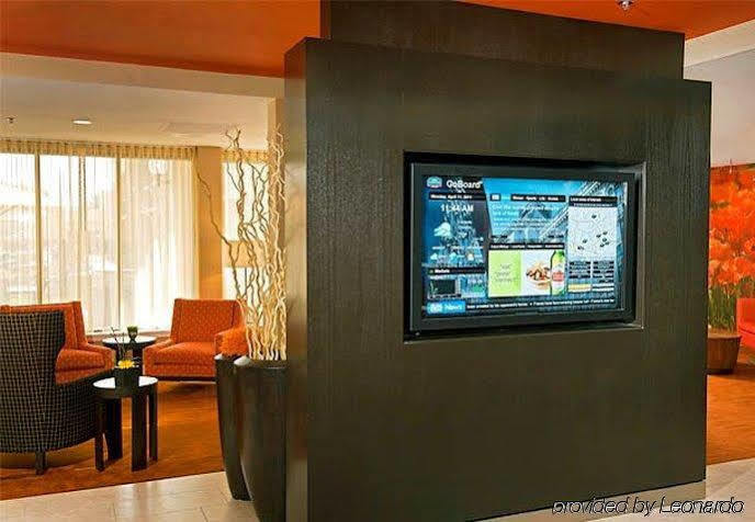 Courtyard By Marriott Greensboro Ngoại thất bức ảnh