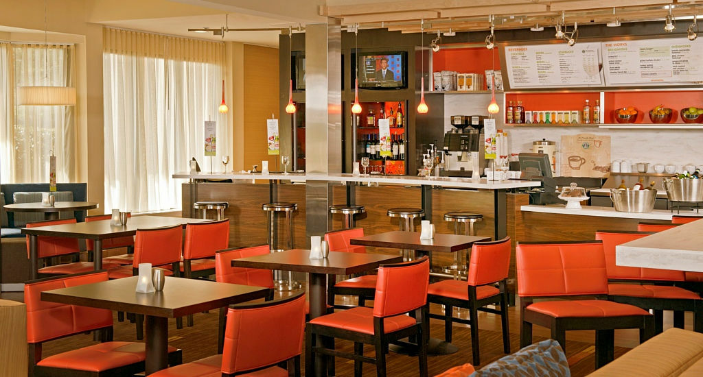 Courtyard By Marriott Greensboro Ngoại thất bức ảnh